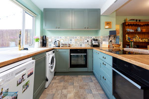 Kitchen- click for photo gallery